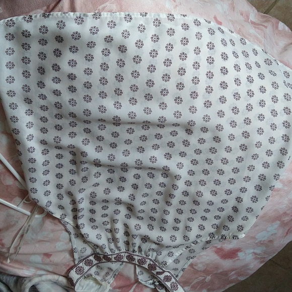 Top - Picture 2 of 2